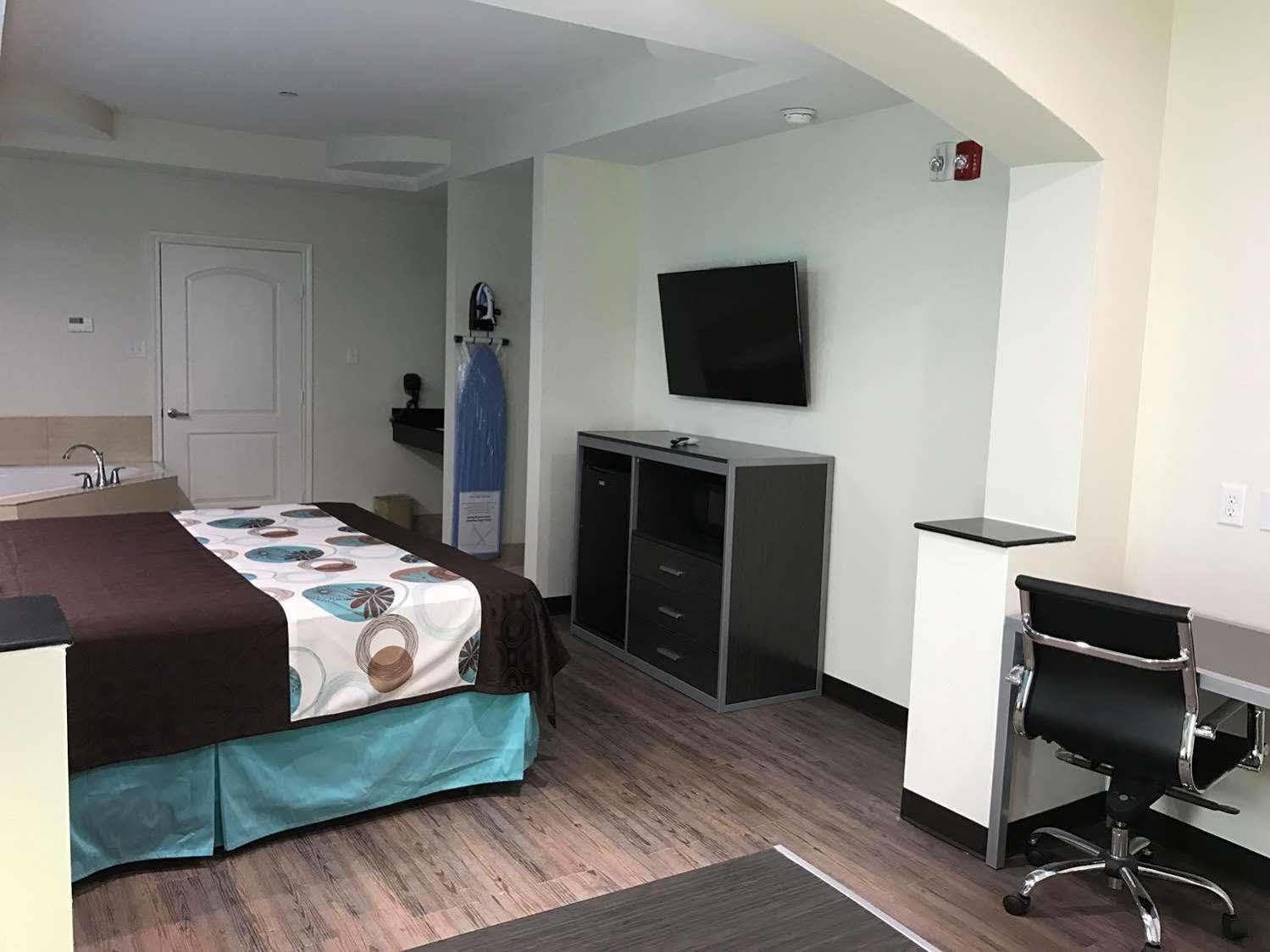 Americas Best Value Inn & Suites Spring / N. Houston Екстериор снимка